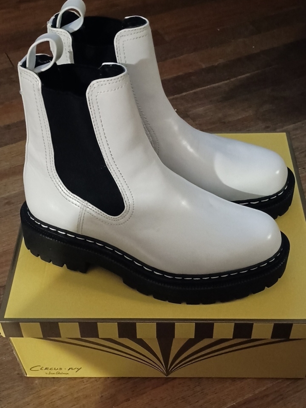 NWB Circus NY by Sam Edelman DARIELLE/White & Black ft Chunky Platform Sole Sz 9